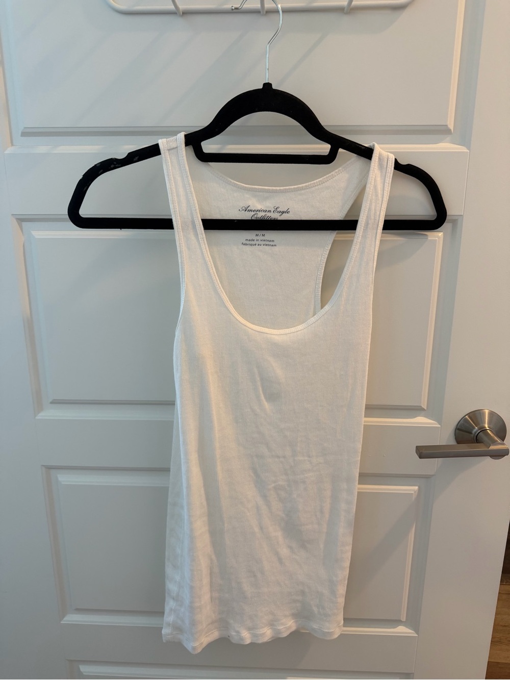 American Eagle Boyfriend Classic White Tank Size M